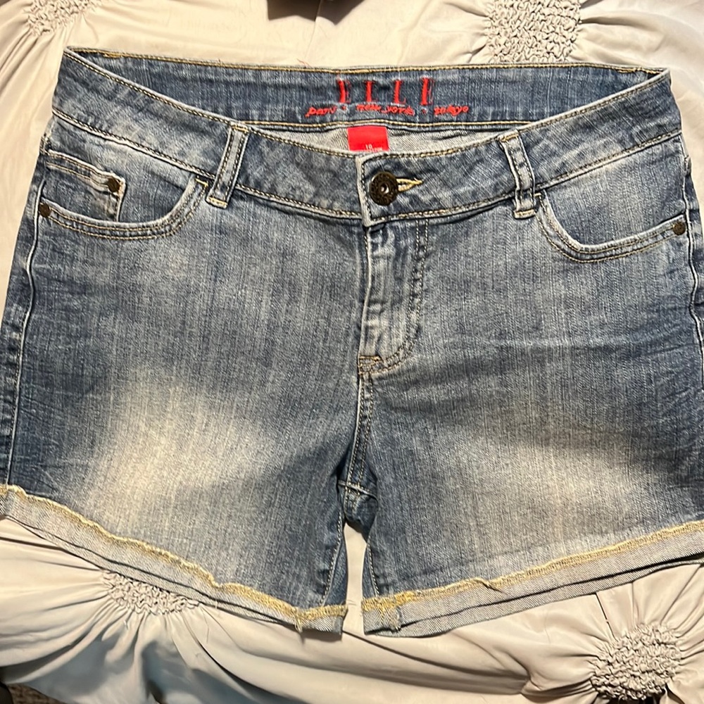 Elle Women’s Jean Shorts Size 10